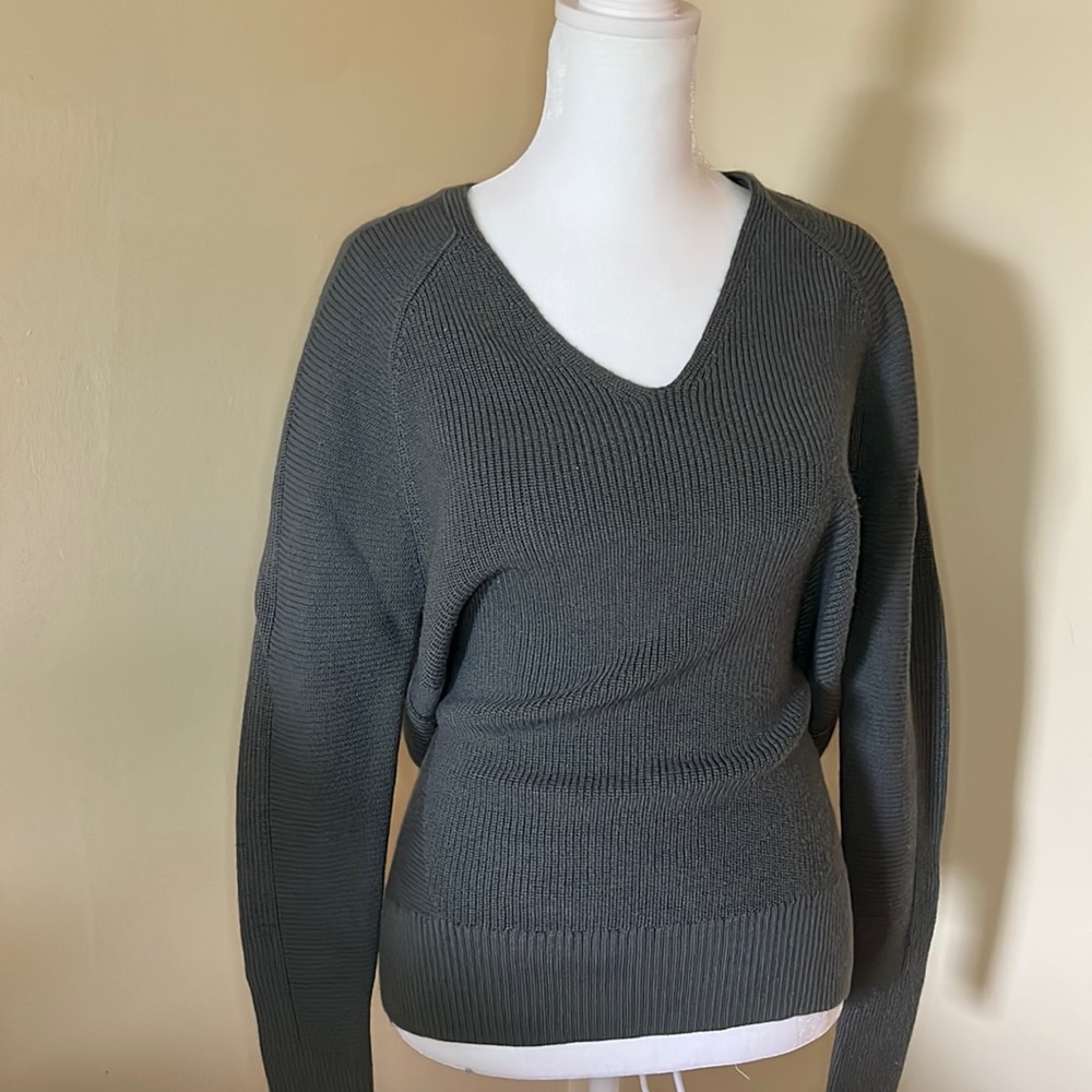 Athleta Gray V-Neck Sweater NWOT